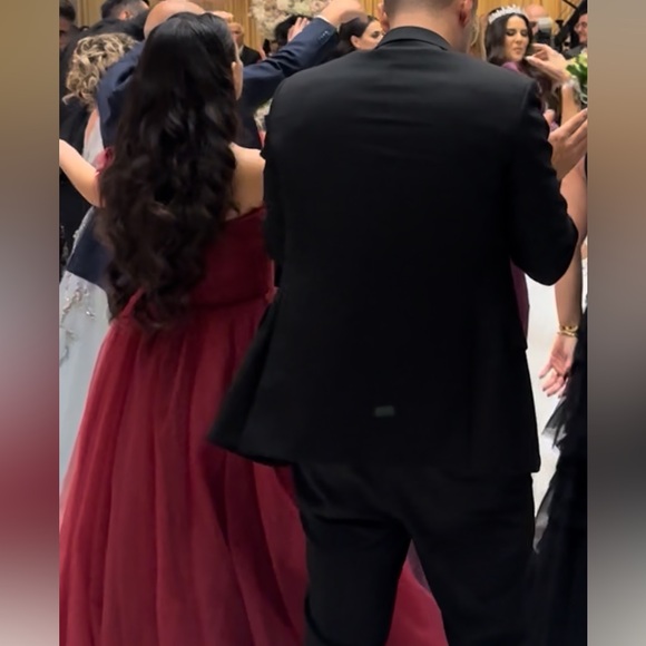 Teuta Matoshi royal crimson gown - Picture 7 of 7